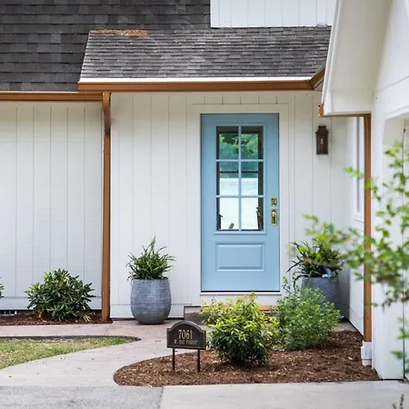Little Glen Cottage With Direct Beach Frontage And Hot Tub